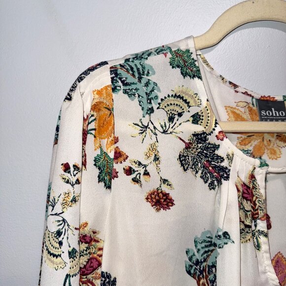 Soho New York & Co Womens Floral Long Sleeve Blouse With Lace Cuff Detail Size M - Picture 2 of 8